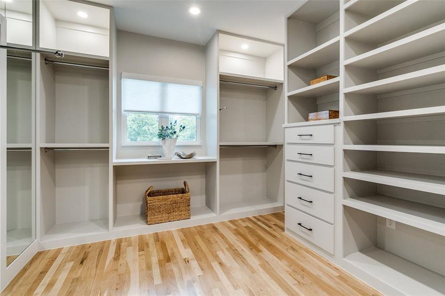 Furnished interior view inside a new home in , Dallas (Image 31).