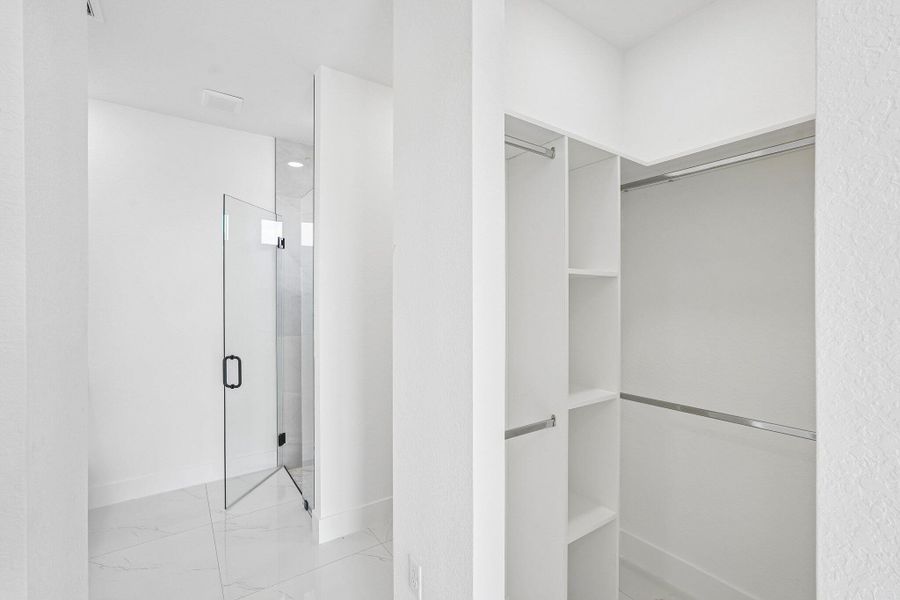 27-web-or-mls-W Broad Cir-S2404-027