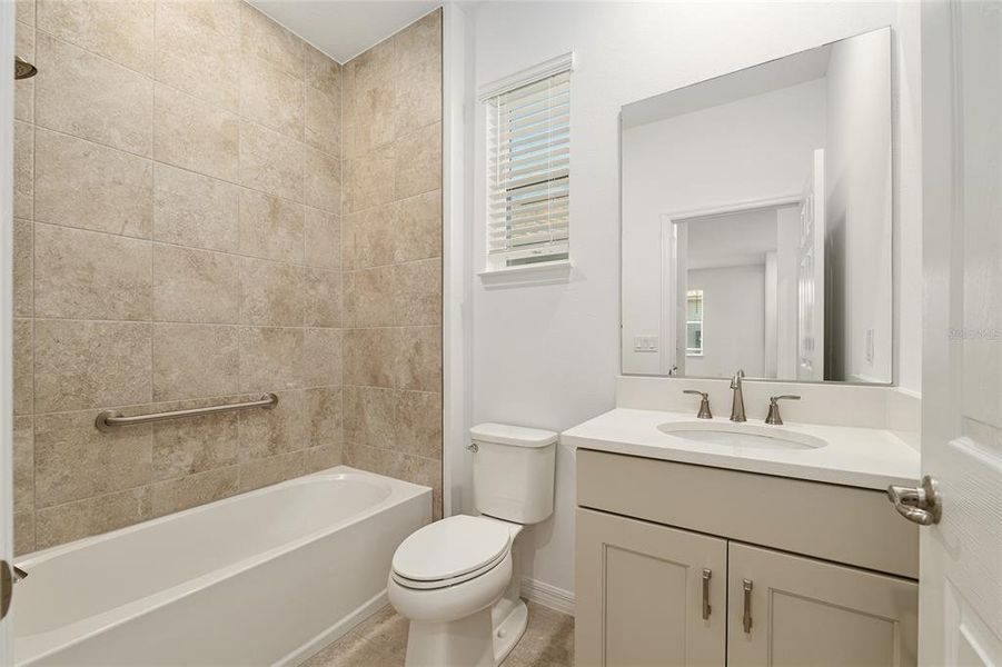 Furnished interior view inside a new home in , Ocala (Image 5).