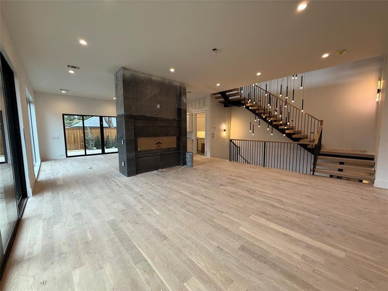 Spacious, unfurnished interior of a new home in , Dallas (Image 24).