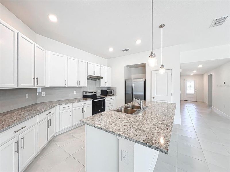 KITCHEN WITH UPGRADES/GRANITE