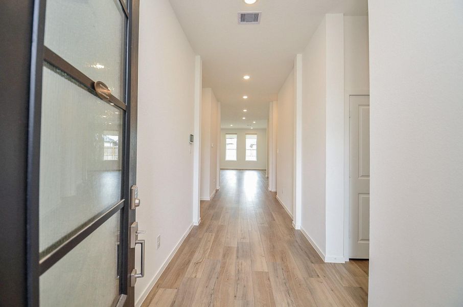 Come on in and tour this BEAUTIFUL BARELY LIVED IN single story home!