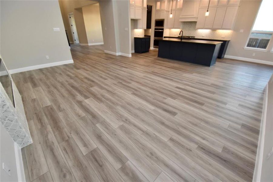 Spacious, unfurnished interior of a new home in , Prosper (Image 17).