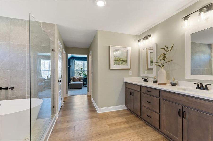 Furnished interior view inside a new home in , Dallas (Image 16).