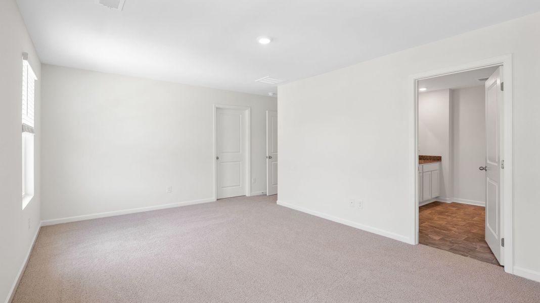 Spacious, unfurnished interior of a new home in Fox Hollow, Dalton (Image 20). Spacious, unfurnished interior of a new home in Fox Hollow, Dalton (Image 20).