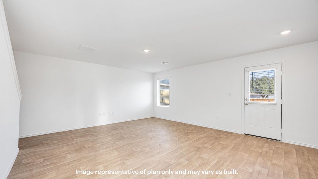 Representative unfurnished interior of a home built from the Fallow by D.R. Horton in Deer Meadows, Odessa (Image 15).