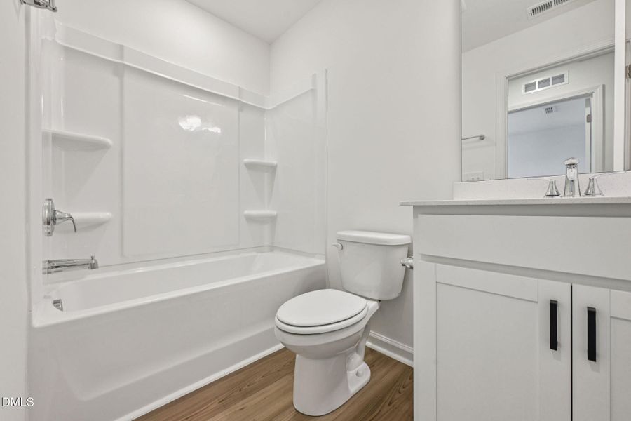 17-web-or-mls-210 Parker Lane-S0503-017