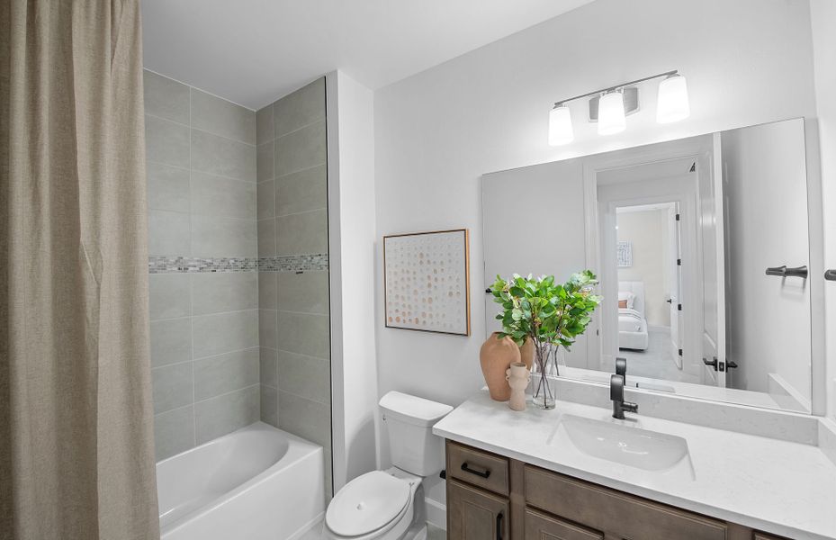 Furnished interior view inside a new home in Del Webb Catalina, Lakewood Ranch (Image 23).