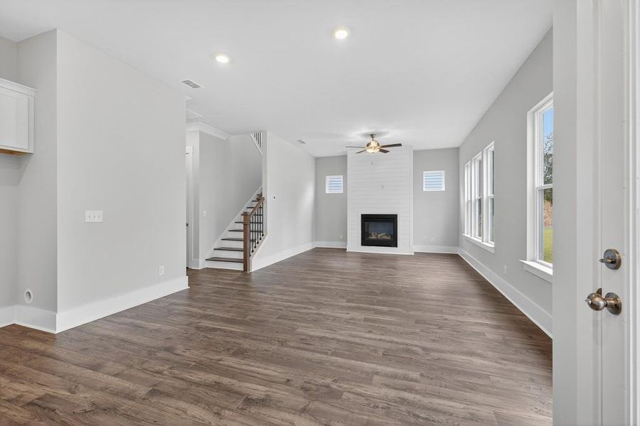 Spacious, unfurnished interior of a new home in Red Bird Manor, Jefferson (Image 31).