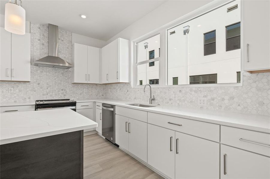 Furnished interior view inside a new home in Alante, St. Petersburg (Image 14).