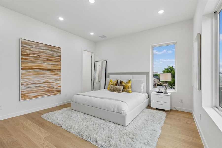 Furnished interior view inside a new home in , Dallas (Image 25).