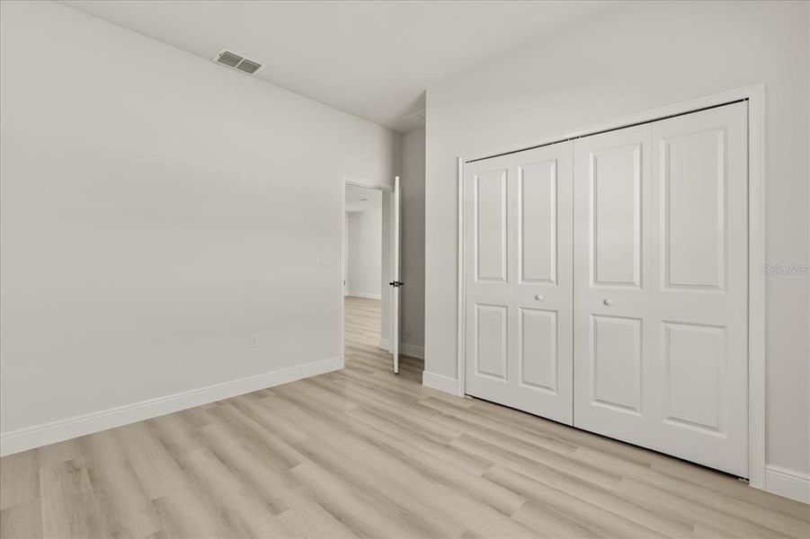 Spacious, unfurnished interior of a new home in , Ocala (Image 32).