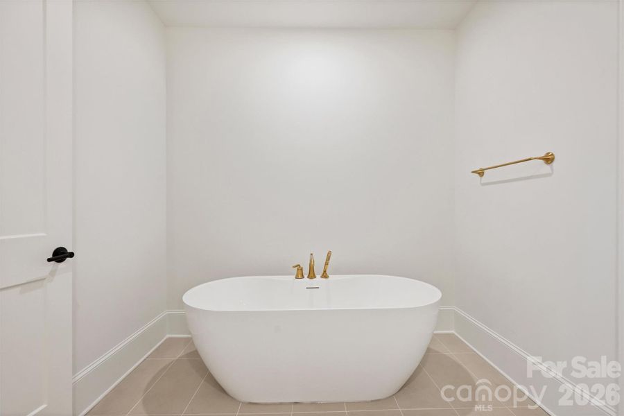 Image 44 of a home in .