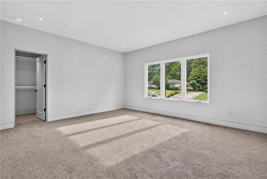 Spacious, unfurnished interior of a new home in , Dunwoody (Image 77).