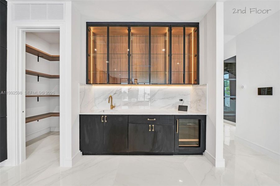 Furnished interior view inside a new home in , Key Largo (Image 7).