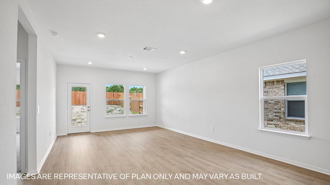 Representative unfurnished interior of a home built from the The Hanna by D.R. Horton in Bar W Ranch, Leander (Image 15).