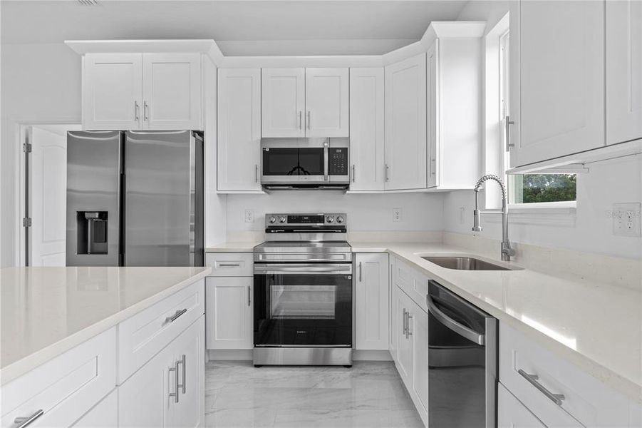 Furnished interior view inside a new home in , Dunnellon (Image 11).
