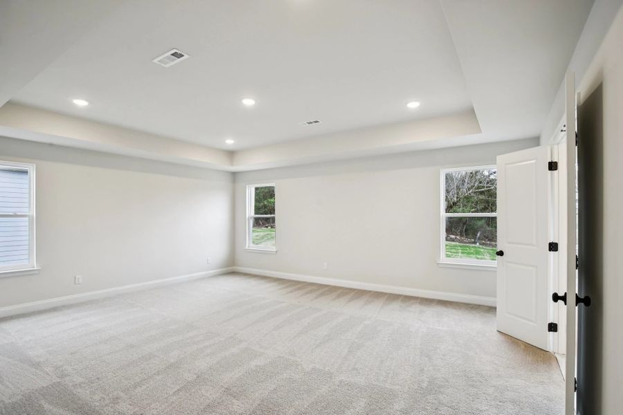 Spacious, unfurnished interior of a new home in Willow Landing, Mount Juliet (Image 20).
