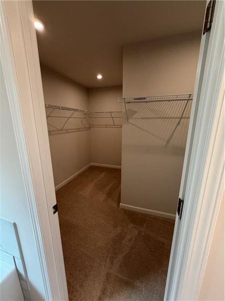 Spacious, unfurnished interior of a new home in , Acworth (Image 14).