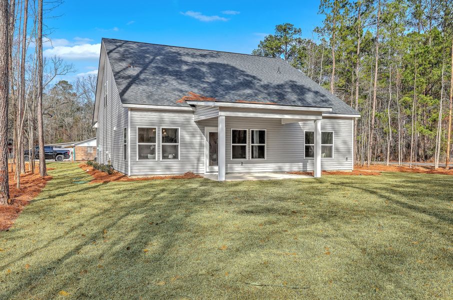 Exterior details and patio area of a home in , Summerville (Image 3).