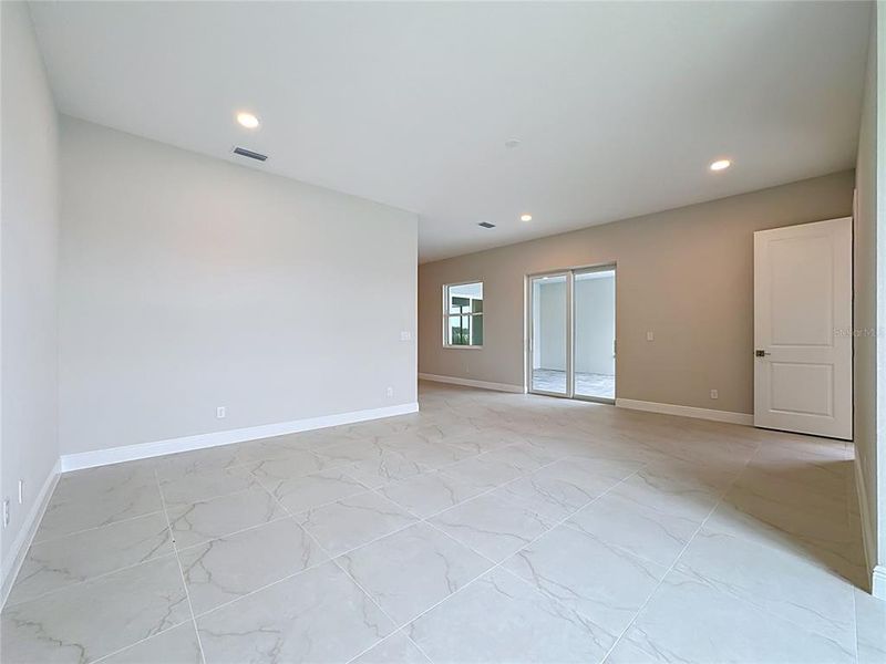 Spacious, unfurnished interior of a new home in River Preserve Estates, Parrish (Image 38).