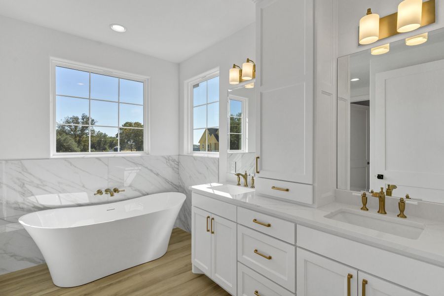 Furnished interior view inside a new home in Oak Water Ranch, Granbury (Image 9).