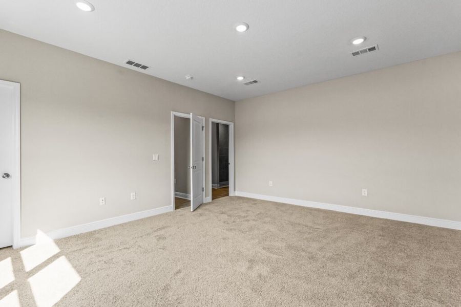 Spacious, unfurnished interior of a new home in Natureview, Freeport (Image 19). Spacious, unfurnished interior of a new home in Natureview, Freeport (Image 19).