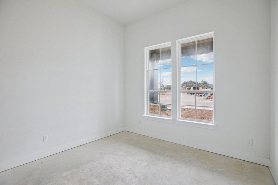 Spacious, unfurnished interior of a new home in Persimmon, Buda (Image 19).