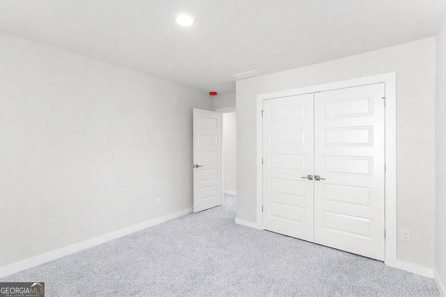 Spacious, unfurnished interior of a new home in The Manor at Gainesville Township, Gainesville (Image 19).
