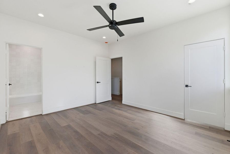 Spacious, unfurnished interior of a new home in , Houston (Image 35). Spacious, unfurnished interior of a new home in , Houston (Image 35).