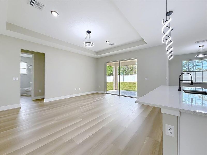 Spacious, unfurnished interior of a new home in , Citrus Springs (Image 37).