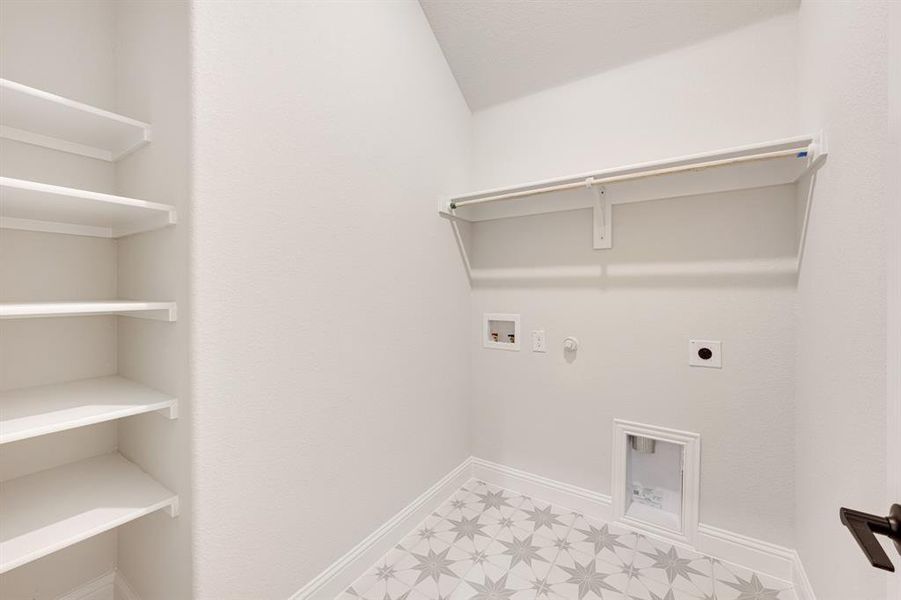 Spacious, unfurnished interior of a new home in Mockingbird Hills 60-65, Joshua (Image 17).