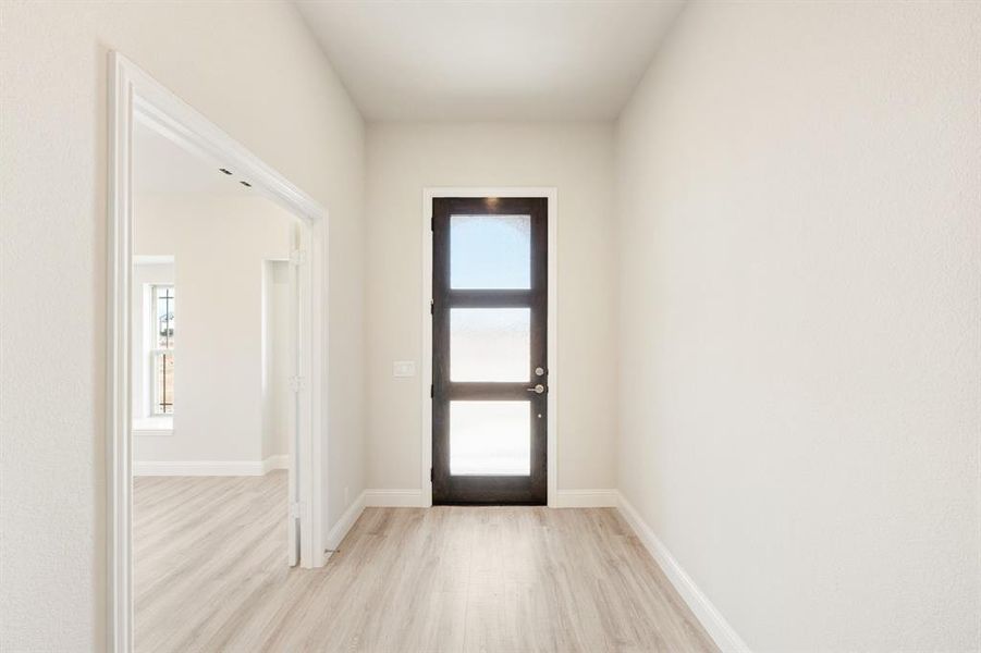 Spacious, unfurnished interior of a new home in El Dorado, Granbury (Image 20).