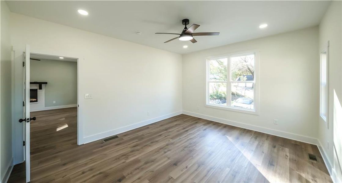 Spacious, unfurnished interior of a new home in , Bremen (Image 27).