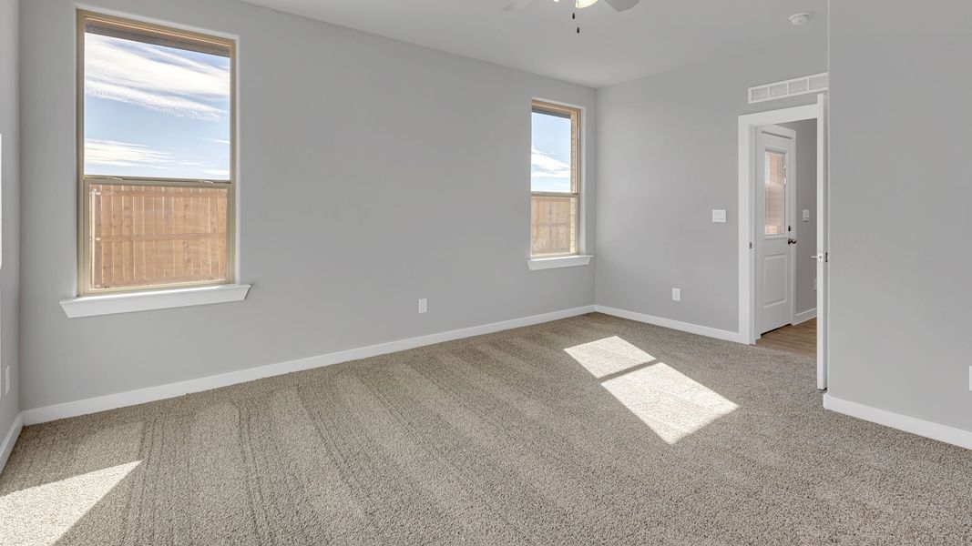 Spacious, unfurnished interior of a new home in Northwest Passage, Midland (Image 12). Spacious, unfurnished interior of a new home in Northwest Passage, Midland (Image 12).