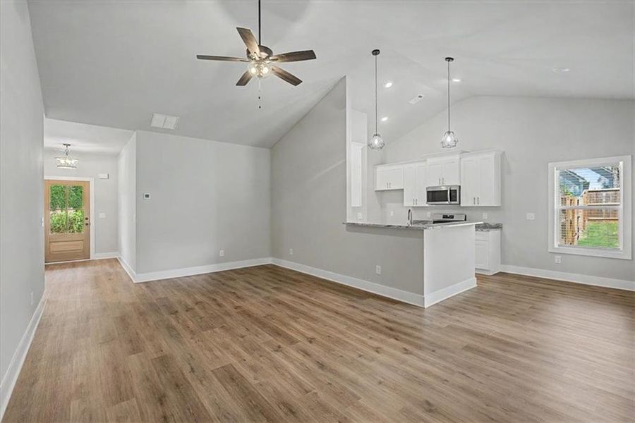 Spacious, unfurnished interior of a new home in , Dallas (Image 41).