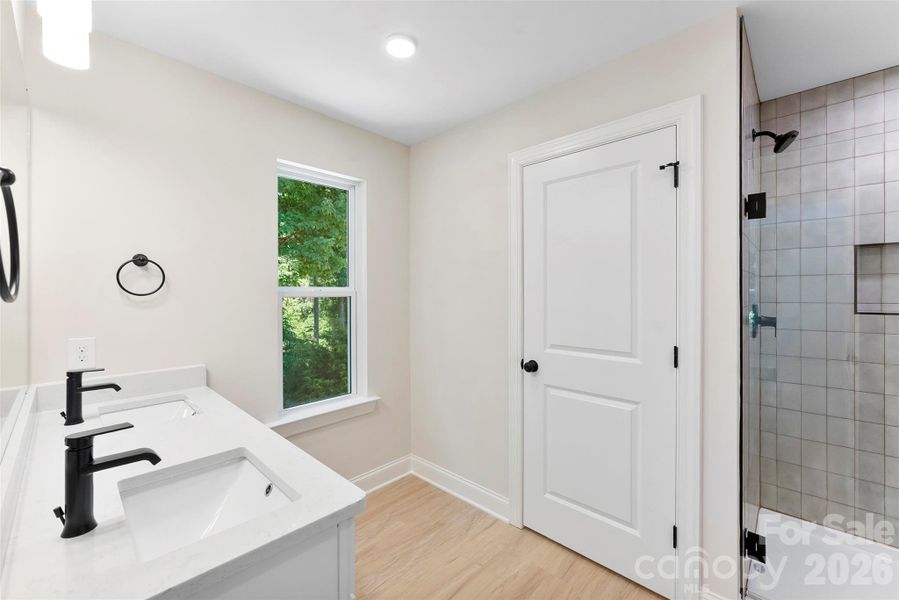 Furnished interior view inside a new home in , Kannapolis (Image 15).