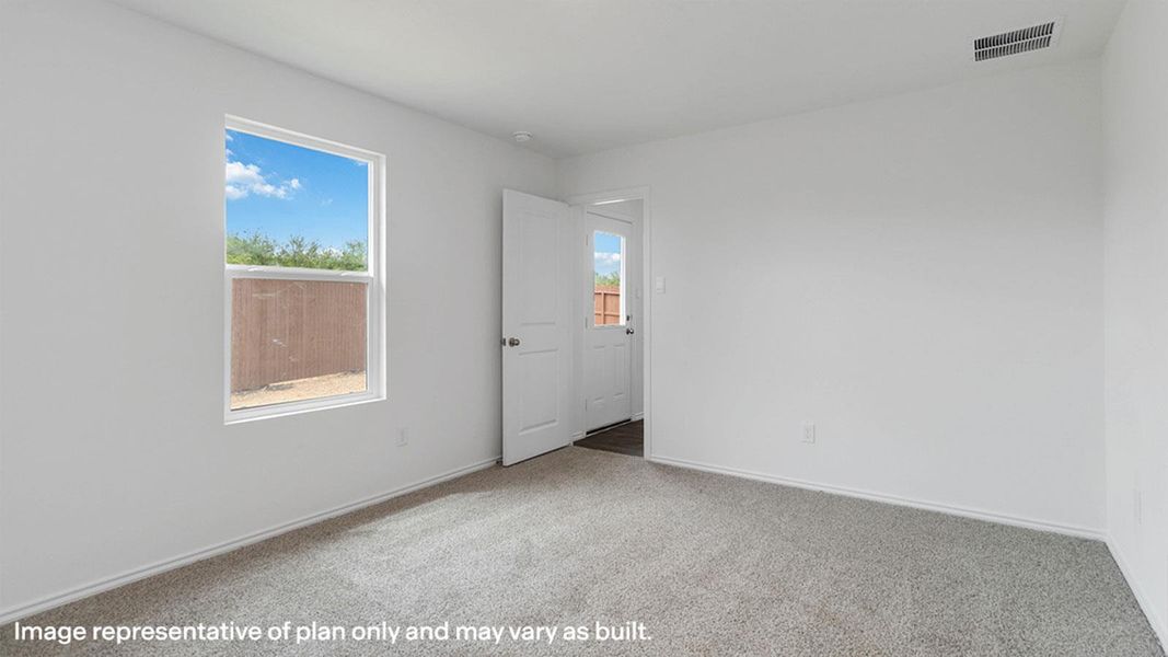 Spacious, unfurnished interior of a new home in Ladera, Luling (Image 12).