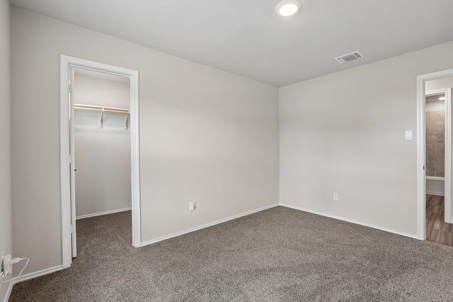 Spacious, unfurnished interior of a new home in , Copperas Cove (Image 25).