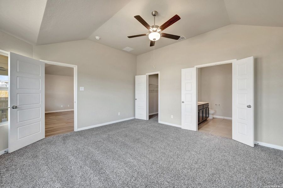 Spacious, unfurnished interior of a new home in Agave, San Antonio (Image 40). Spacious, unfurnished interior of a new home in Agave, San Antonio (Image 40).