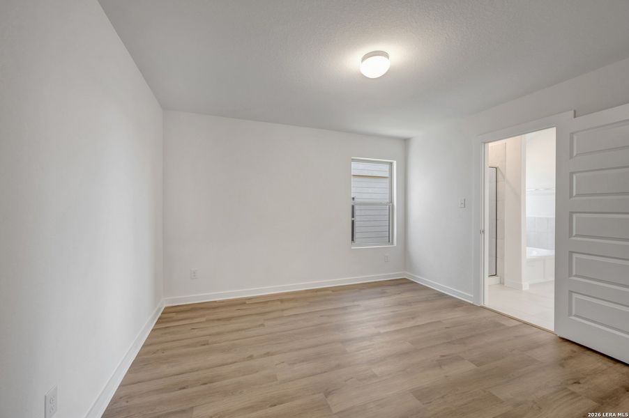 Spacious, unfurnished interior of a new home in Paloma Park, Converse (Image 45).