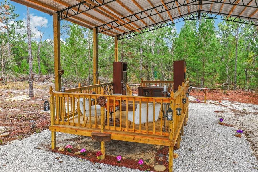 Community amenities in , Interlachen (Image 49).