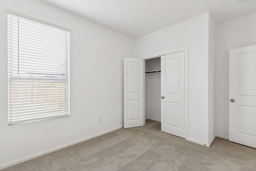 Spacious, unfurnished interior of a new home in Mavera, Conroe (Image 14).