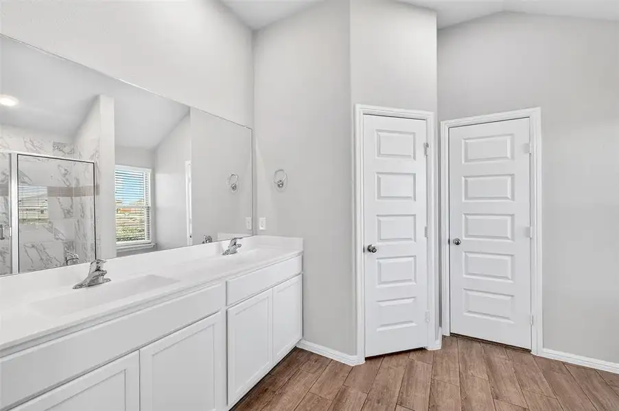 Furnished interior view inside a new home in Mobberly Farms, Pilot Point (Image 12). Furnished interior view inside a new home in Mobberly Farms, Pilot Point (Image 12).