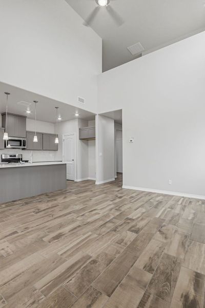 Representative unfurnished interior of a home built from the Arroyo by View Homes in Verdancia, Horizon City (Image 13).