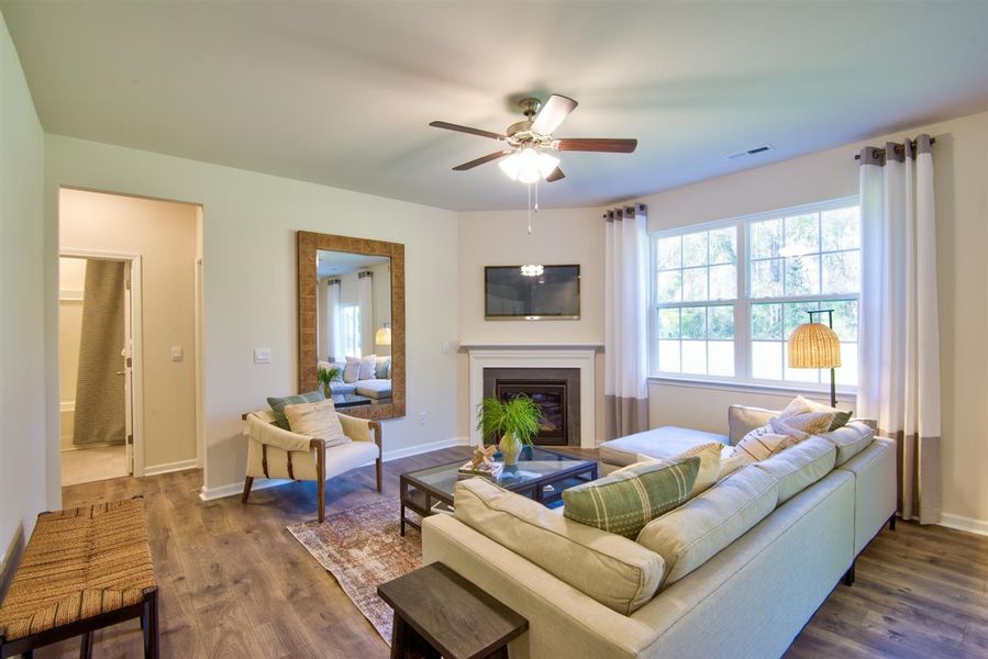 Representative furnished interior of a home built from the HAYDEN by D.R. Horton in Raven Ridge, Lexington (Image 14).