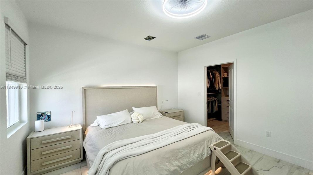 Furnished interior view inside a new home in , Pembroke Pines (Image 23).