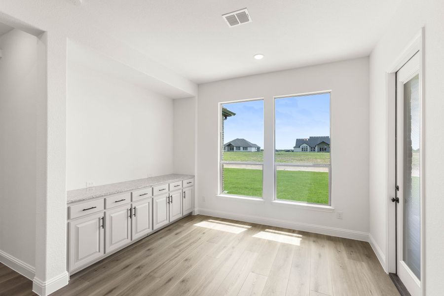 Spacious, unfurnished interior of a new home in Pecan Acres, Red Oak (Image 15). Spacious, unfurnished interior of a new home in Pecan Acres, Red Oak (Image 15).