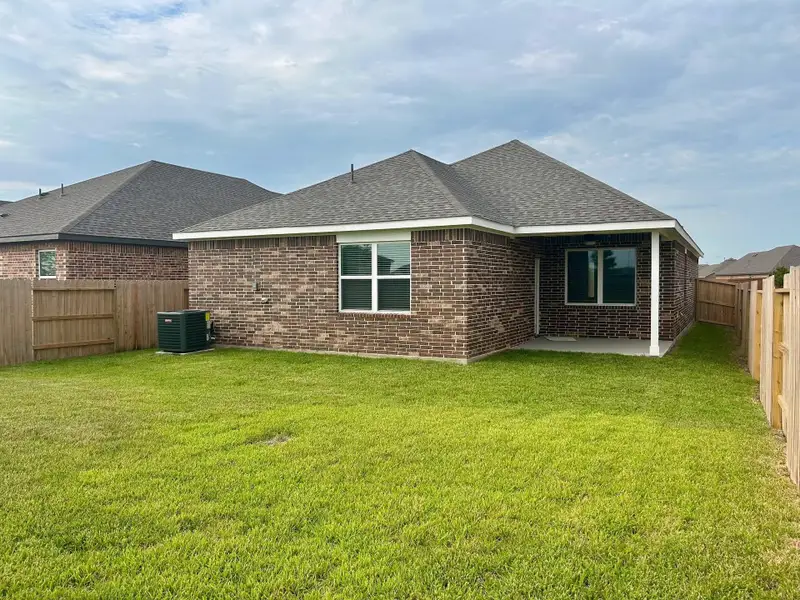Exterior details of a home in Emberly, Beasley (Image 3).