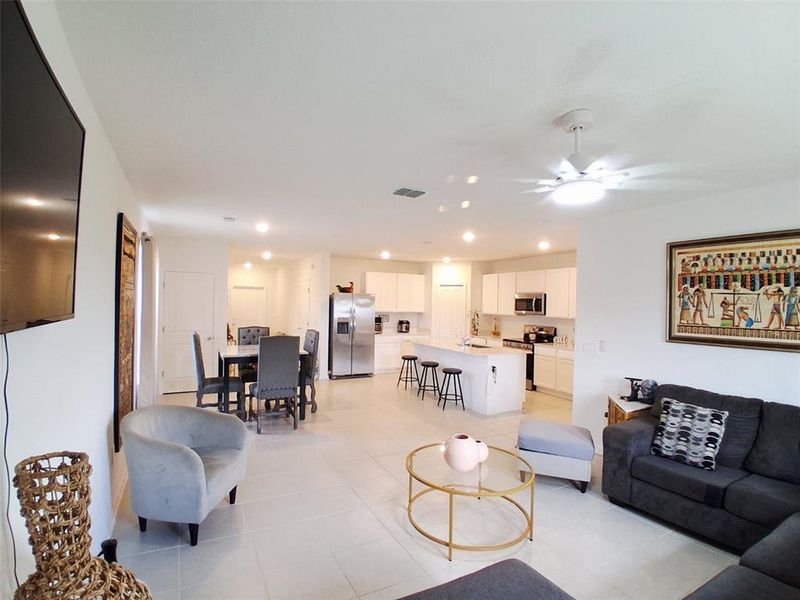 Furnished interior view inside a new home in Hunt Club Groves, Lake Wales (Image 5).